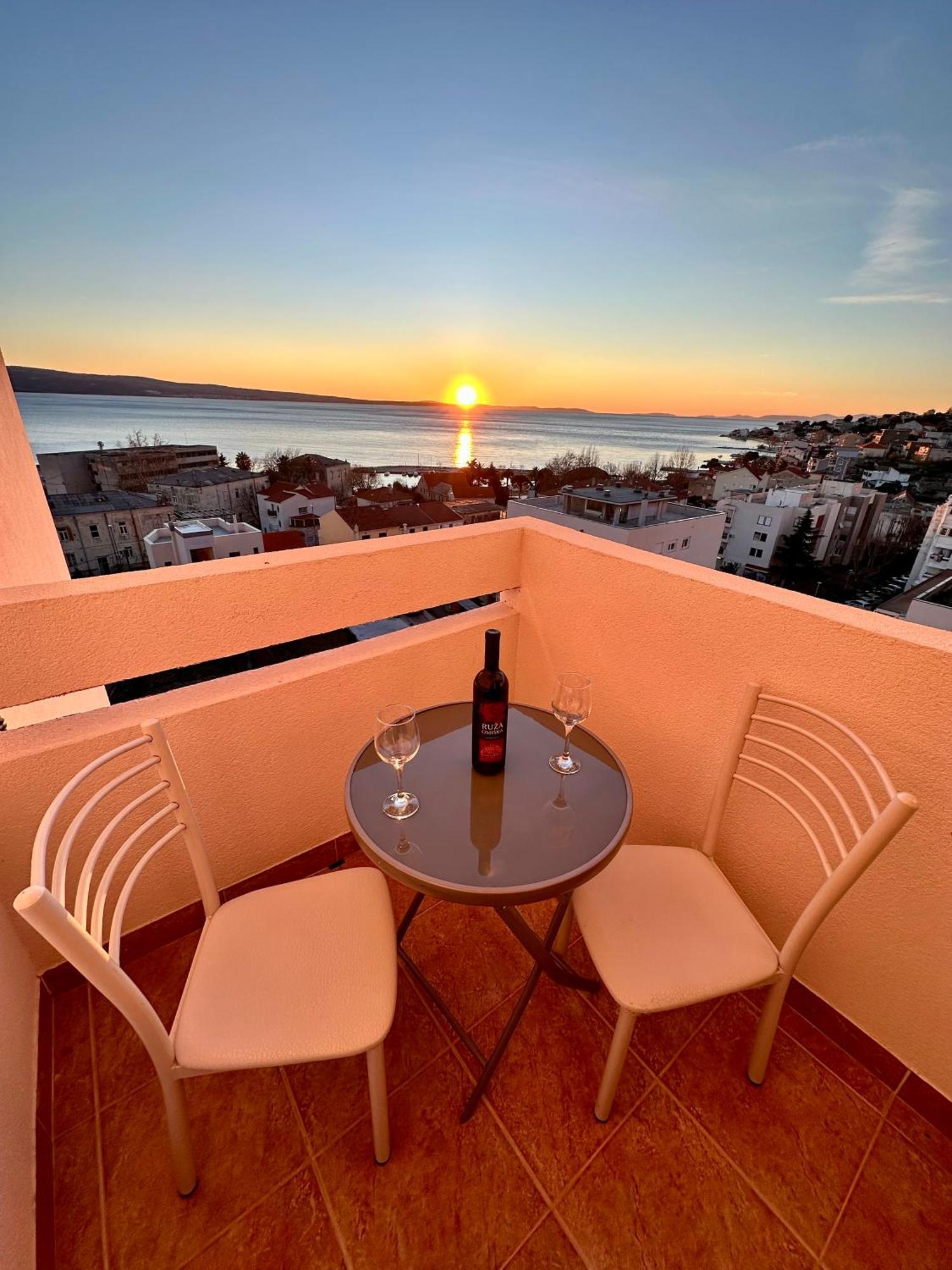 Summer Sky Gordana Apartment Dugi Rat Exterior photo